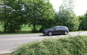 Seat Leon 1.4 TSI en el carril de adelantamiento